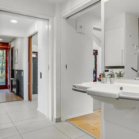 Gorgeous In With Kitchen Feriehus